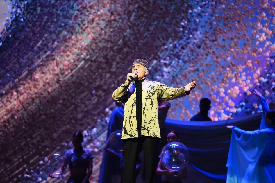 Prezident və birinci xanım Astronavtika Konqresinin açılışında - YENİLƏNİB (FOTOLAR+VİDEO)