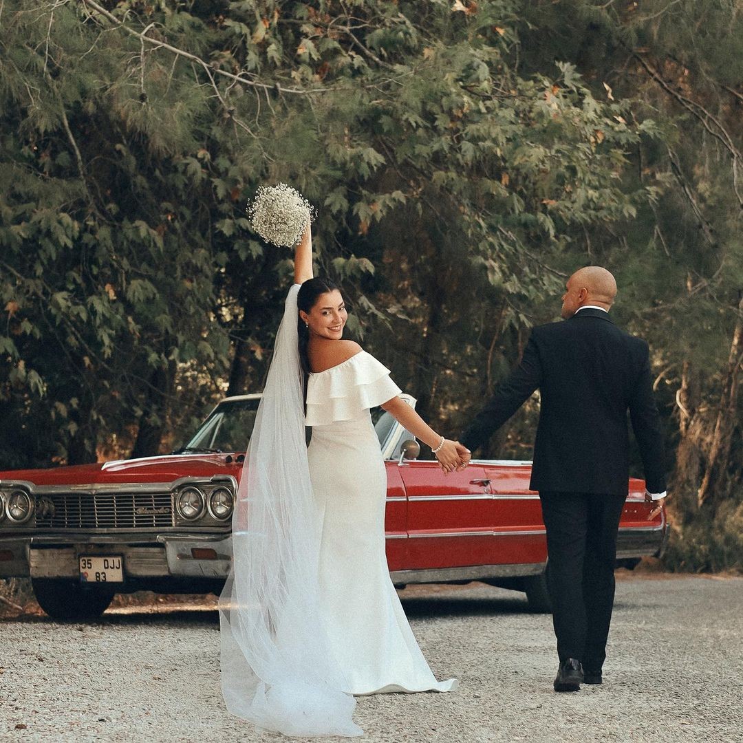 "Özümə söz vermişəm ki, hər 15 il tamamlananda gəlinlik geyinəcəm" - FOTOLAR