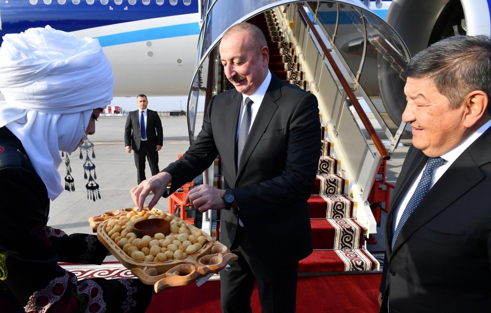 İlham Əliyev Qırğızıstana səfər etdi - FOTOLAR