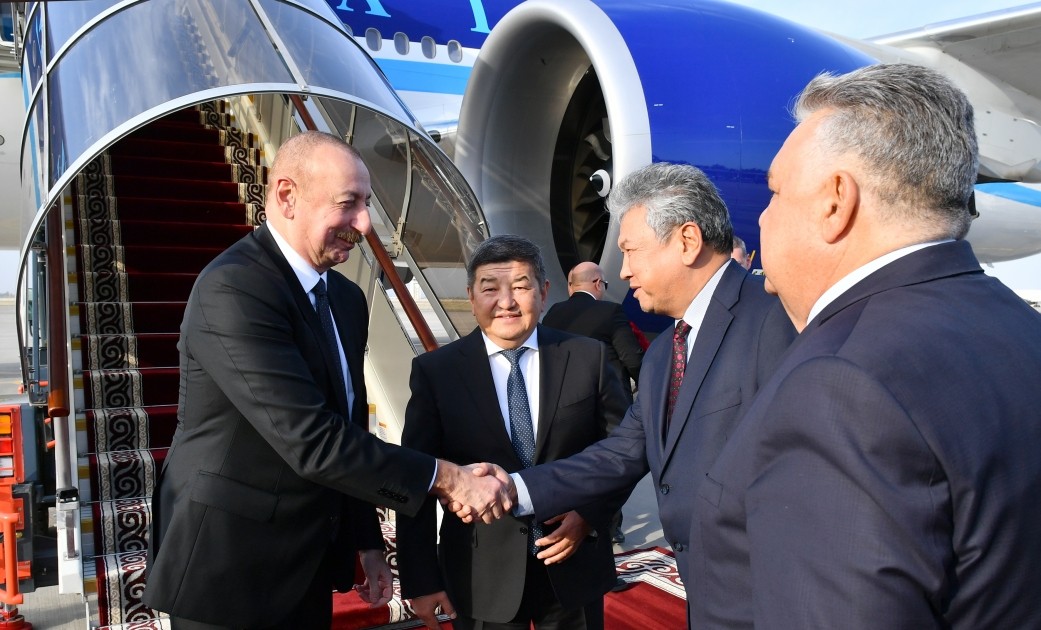 İlham Əliyev Qırğızıstana səfər etdi - FOTOLAR