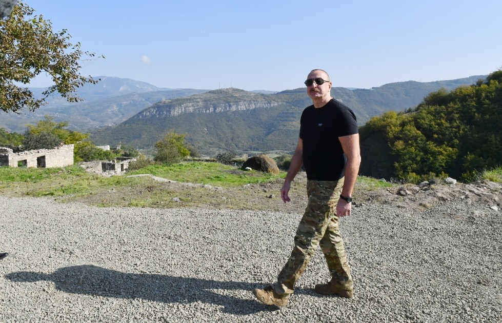 İlham Əliyev Xankəndi şəhərinin Kərkicahan qəsəbəsində oldu - YENİLƏNİB (FOTO)