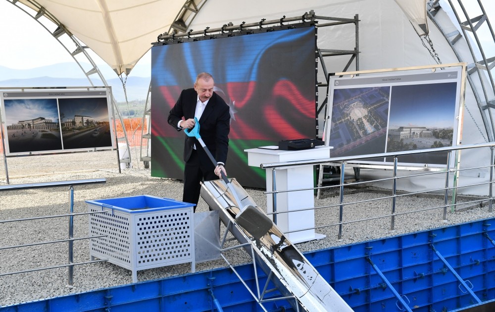 Füzuli şəhərində inzibati binanın təməli qoyuldu - FOTOLAR  (YENİLƏNİB)