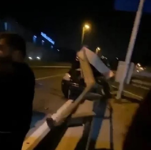 Məşhur aktyor sərxoş halda qəza TÖRƏTDİ -FOTO