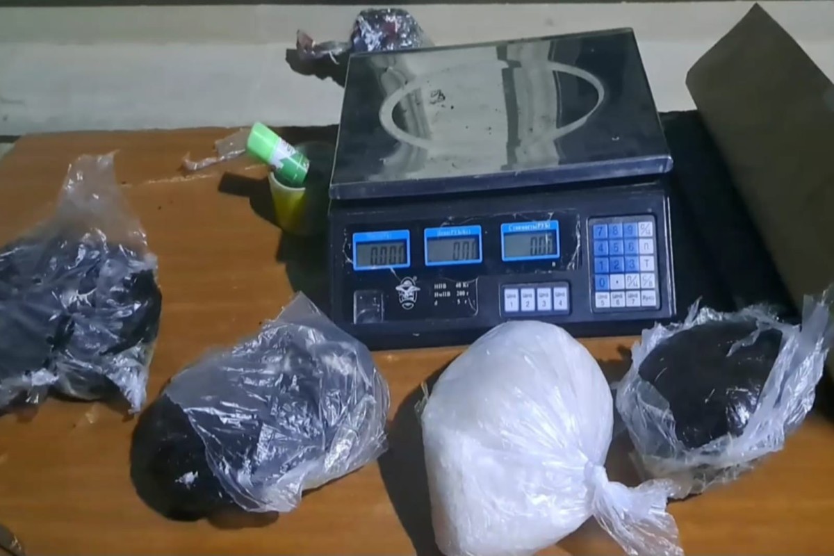 Bakıya külli miqdarda narkotik gətirmək istəyən İran vətəndaşı saxlanıldı - FOTO