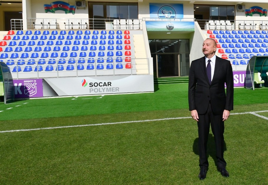 Prezident Sumqayıt şəhər stadionunda yaradılan şəraitlə tanış oldu - FOTOLAR