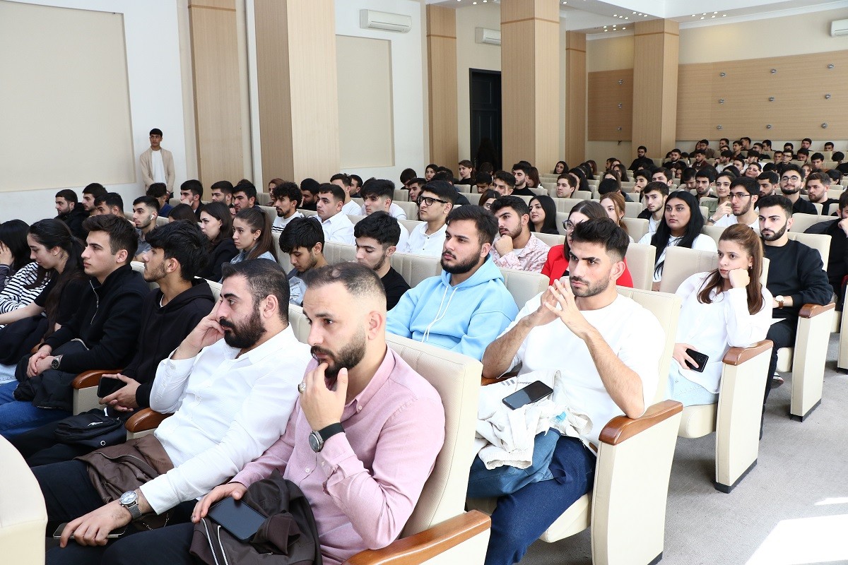 “Tələbə İnkişaf Proqramı – AzMİU” adlı forum keçirildi - FOTOLAR