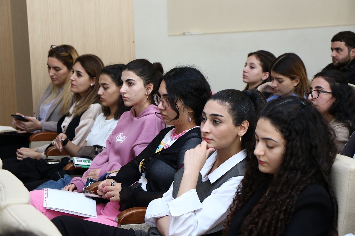 “Tələbə İnkişaf Proqramı – AzMİU” adlı forum keçirildi - FOTOLAR
