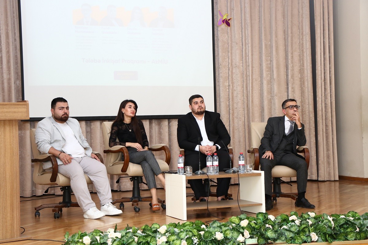“Tələbə İnkişaf Proqramı – AzMİU” adlı forum keçirildi - FOTOLAR
