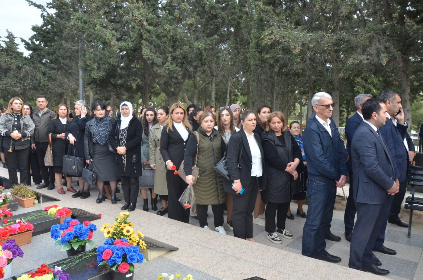 Qubadlının icra başçısı şəhidin məzarını ziyarət etdi - FOTOLAR