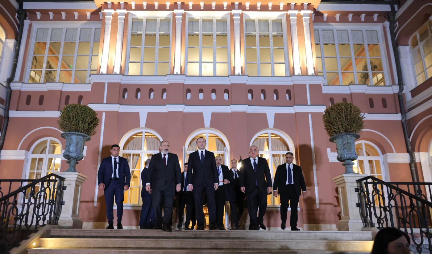 Əli Əsədov və Paşinyan Tbilisidə görüşüblər - FOTOLAR