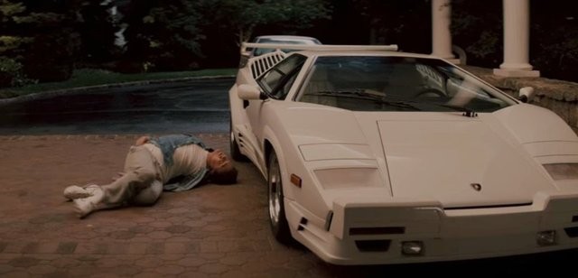 Aktyorun filmdə istifadə etdiyi lüks avtomobil hərraca çıxarıldı - FOTO