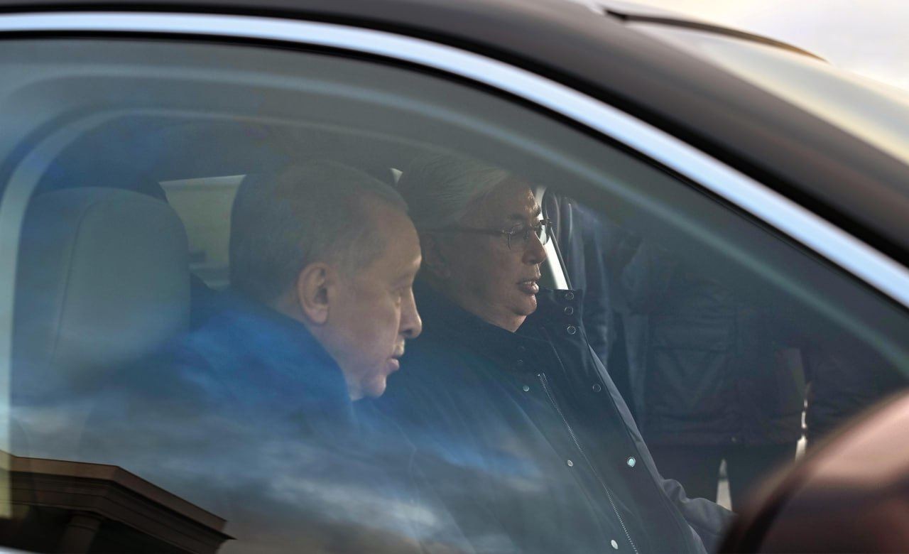 Ərdoğan Tokayevə də TOGG hədiyyə etdi - YENİLƏNİB (FOTO)