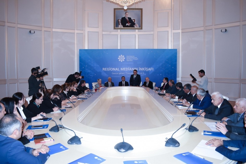 Əhməd İsmayılov Gəncədə jurnalistlərlə görüş keçirdi - FOTOLAR