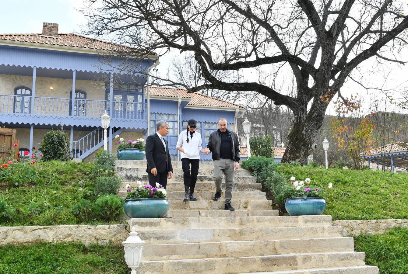Prezident və birinci xanım Şuşada “Yasəmən” hotelinin açılışında (FOTOLAR)
