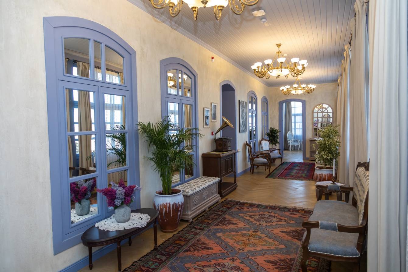 Prezident və birinci xanım Şuşada “Yasəmən” hotelinin açılışında (FOTOLAR)