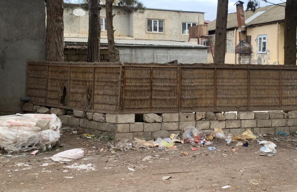 Ətrafa zibil atan şəxslər məsuliyyətə cəlb olundu - FOTOLAR