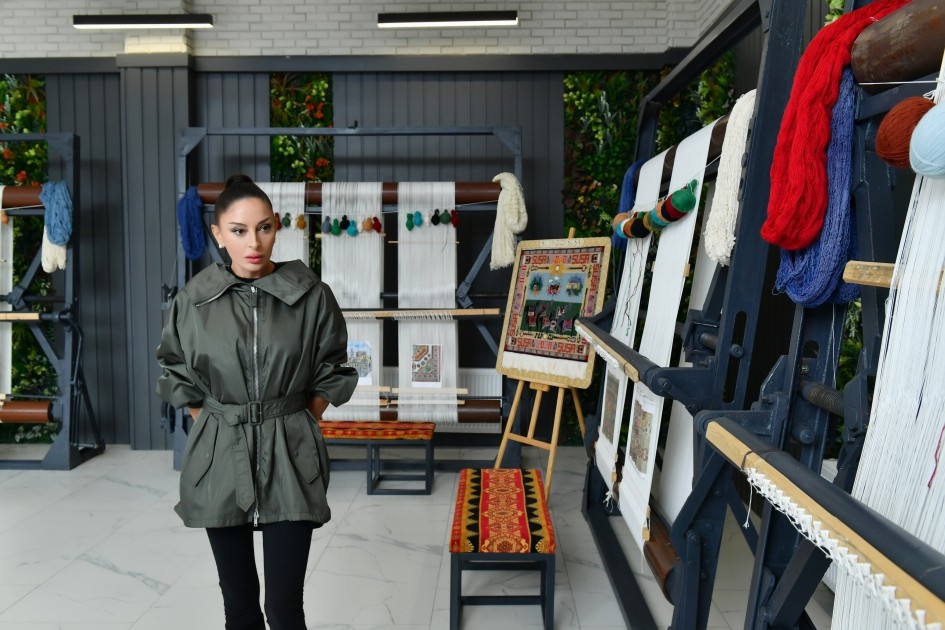 İlham Əliyev və xanımı “DOST EVİ” filialının açılışında - FOTOLAR (YENİLƏNİB)