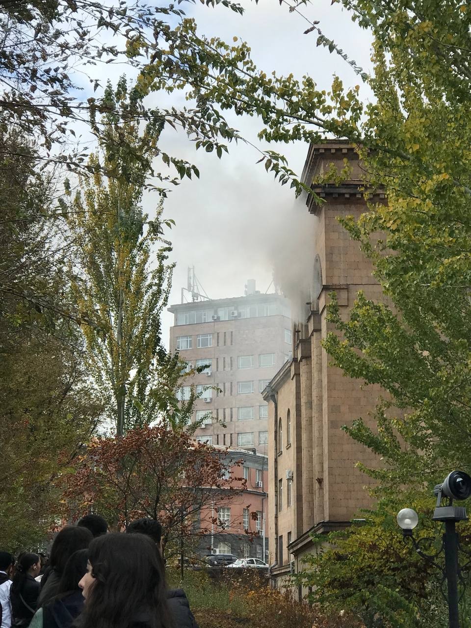 İrəvan Dövlət Universitetində güclü partlayış - Ölən var (FOTO)