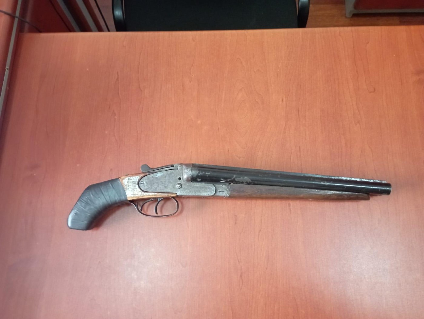 Yeddi dəfə məhkum olunmuş şəxs avtomatla tutuldu