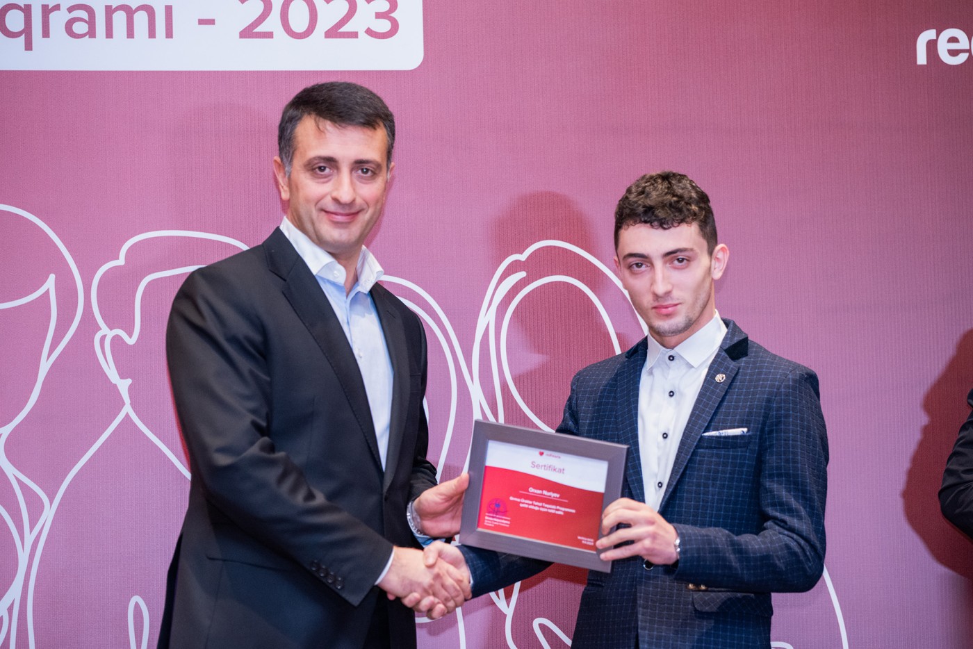 "Qırmızı Ürəklər Təhsil Təqaüd Proqramı-2023"ün qalibləri  mükafatlandırıldı - FOTOLAR