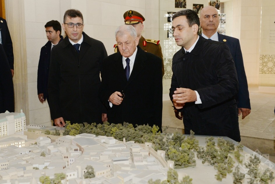 İraq Prezidenti İçərişəhərdə - FOTOLAR