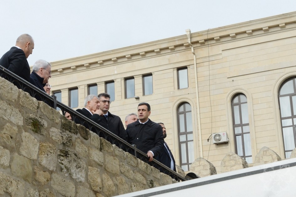 İraq Prezidenti İçərişəhərdə - FOTOLAR