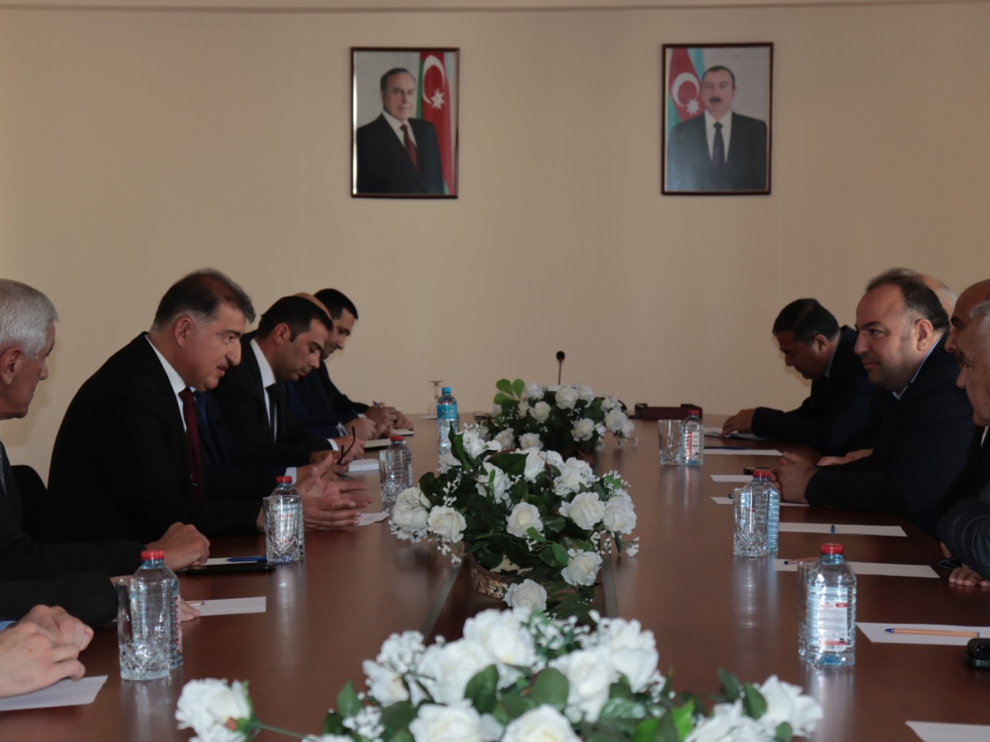 İcra başçısı sahibkarların problemlərini həll etdi - FOTOLAR