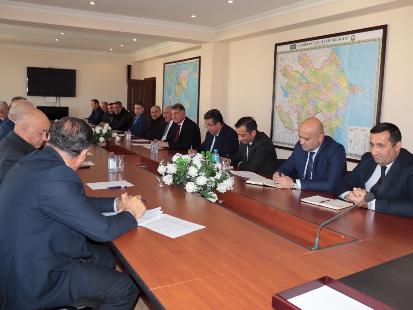 İcra başçısı sahibkarların problemlərini həll etdi - FOTOLAR