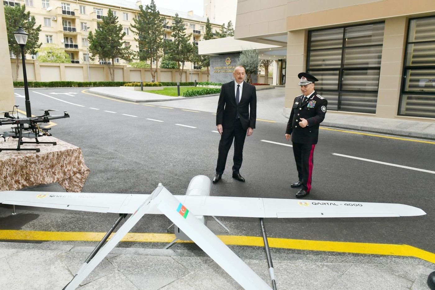 Əli Nağıyev İlham Əliyevə raport verdi - FOTOLAR