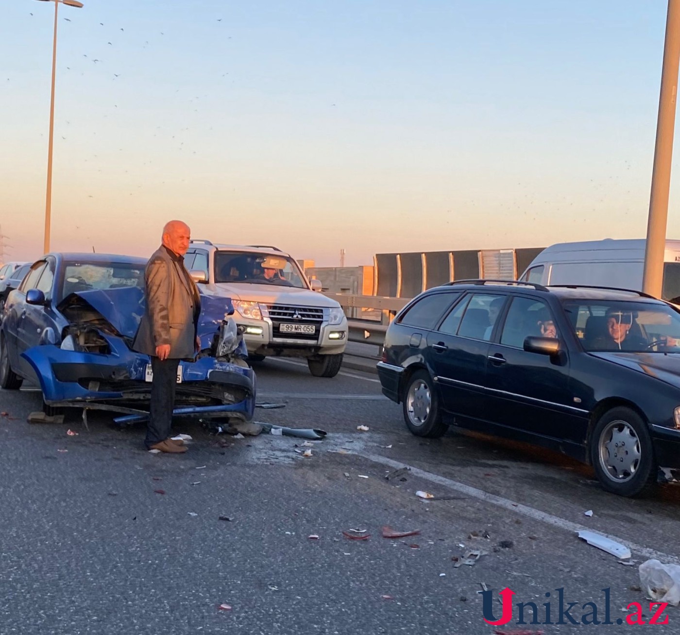 Mərdəkan yolunda qəza: Xəsarət alanlar var