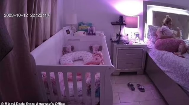 Anasını yatdığı yerdə bıçaqlayıb öldürdü - FOTO