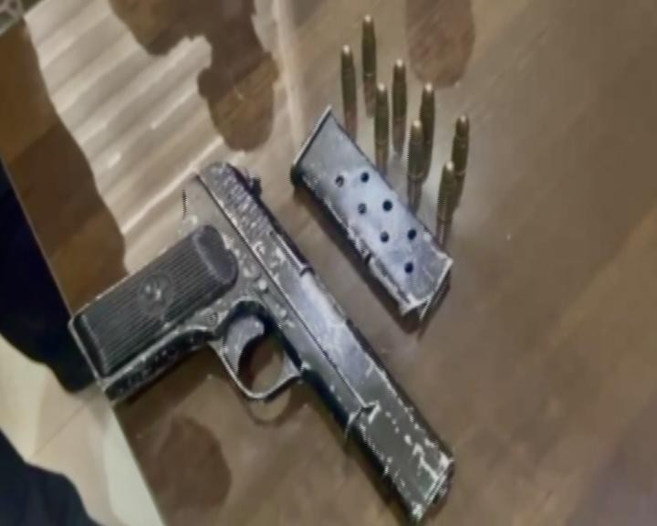 Tapança ilə gəzən şəxs tutuldu - FOTO