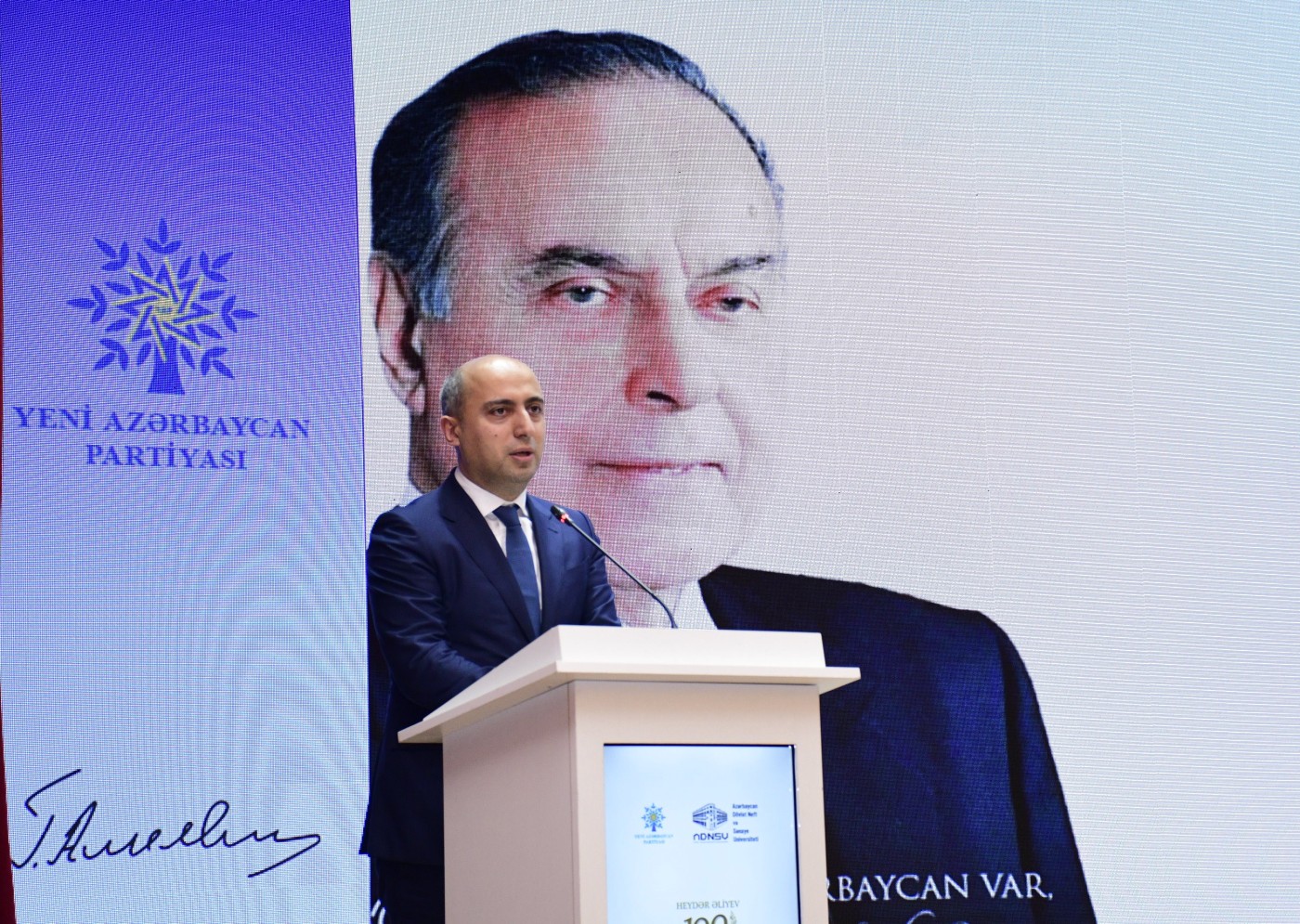 “Heydər Əliyev və Yeni Azərbaycan” mövzusunda konfrans keçirildi - FOTOLAR