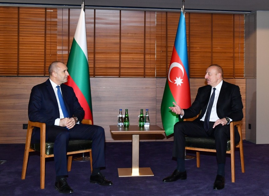 İlham Əliyevin Bolqarıstan Prezidenti ilə təkbətək görüşü oldu (FOTOLAR)