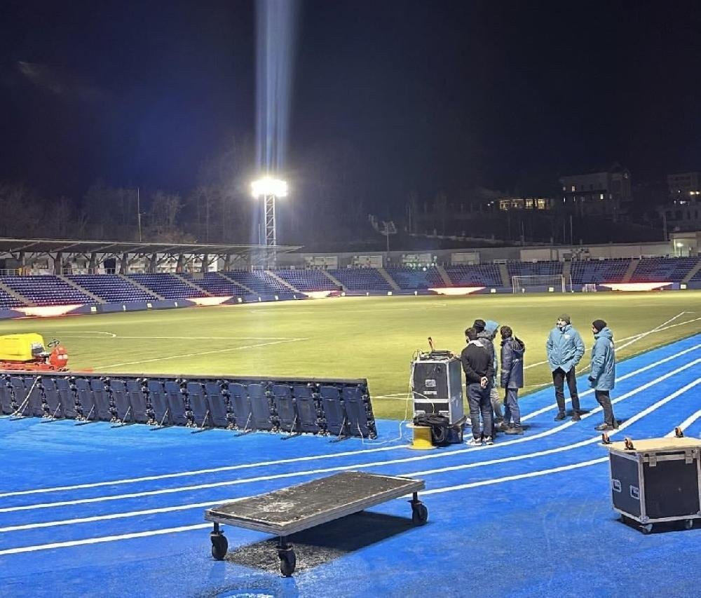 Xankəndi stadionu işıqlandırıldı, lövhələr quraşdırıldı - FOTOLAR