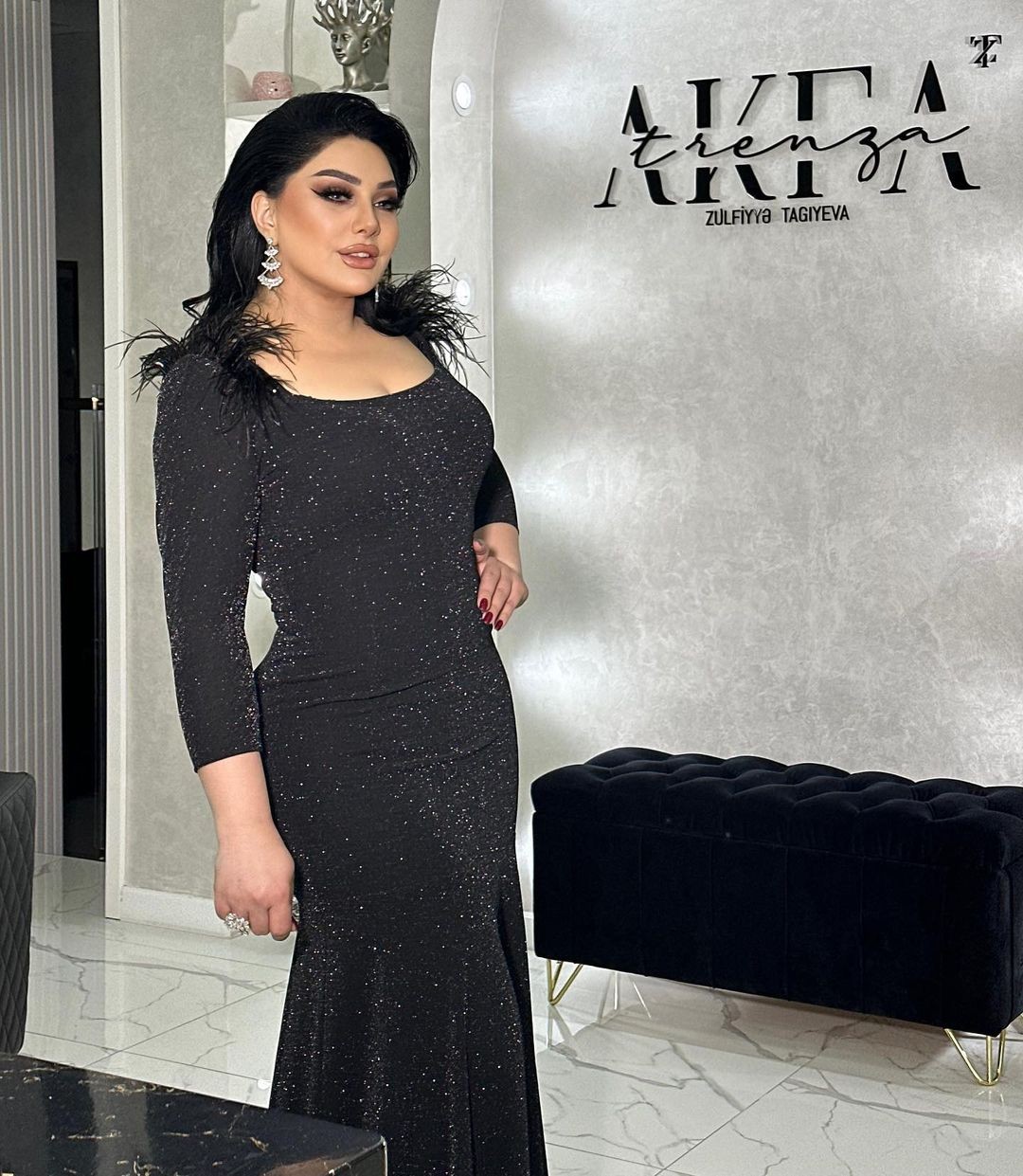 Aygün bədən şəkilləndirmə əməliyyatı etdirdi - FOTOLAR