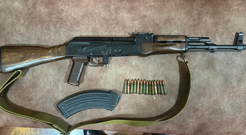 Şamaxı sakinindən avtomat götürüldü - FOTO