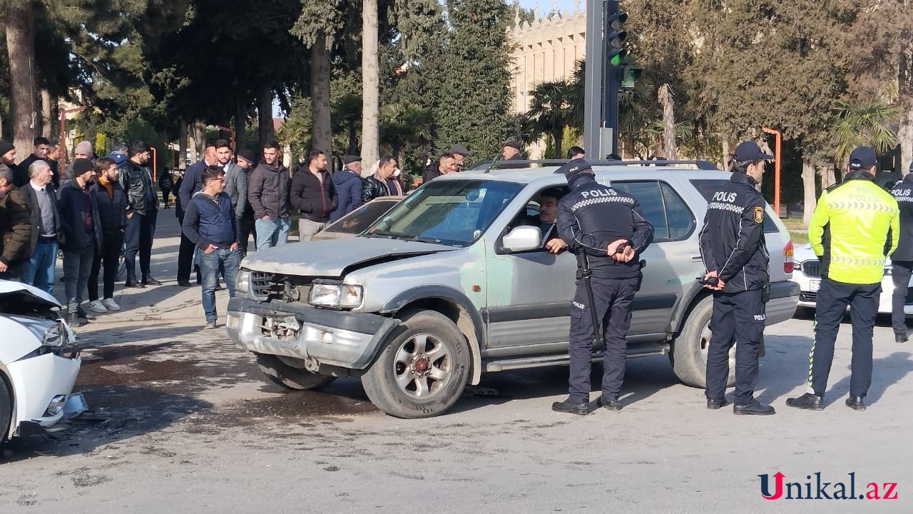 Təzyiqi qalxan sürücü qəza törətdi - FOTOLAR