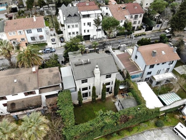 Cem Yılmaz villasını 100 milyona satır? - FOTO