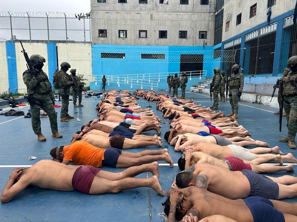 Ekvadorda girov götürülən onlarla mühafizəçi xilas edilib