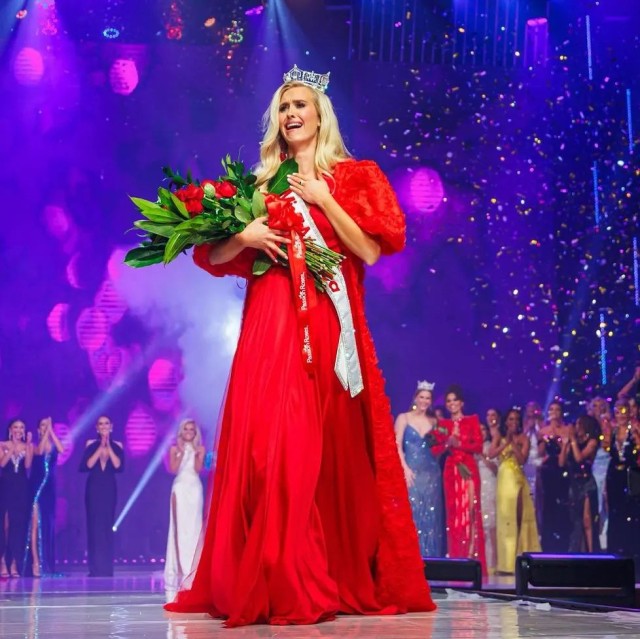 Pilot Amerikanın ən gözəli seçildi - FOTOLAR