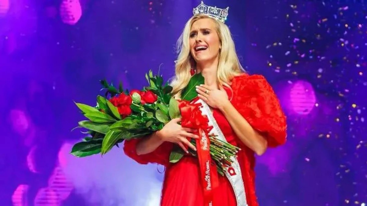 Pilot Amerikanın ən gözəli seçildi - FOTOLAR