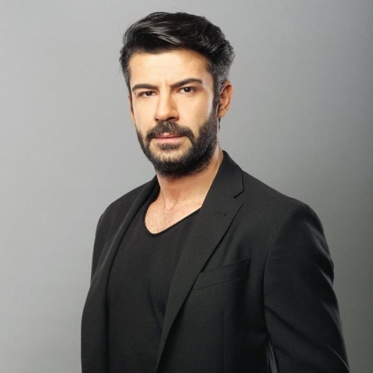 "Kirli sepeti"ndən getdi - FOTO