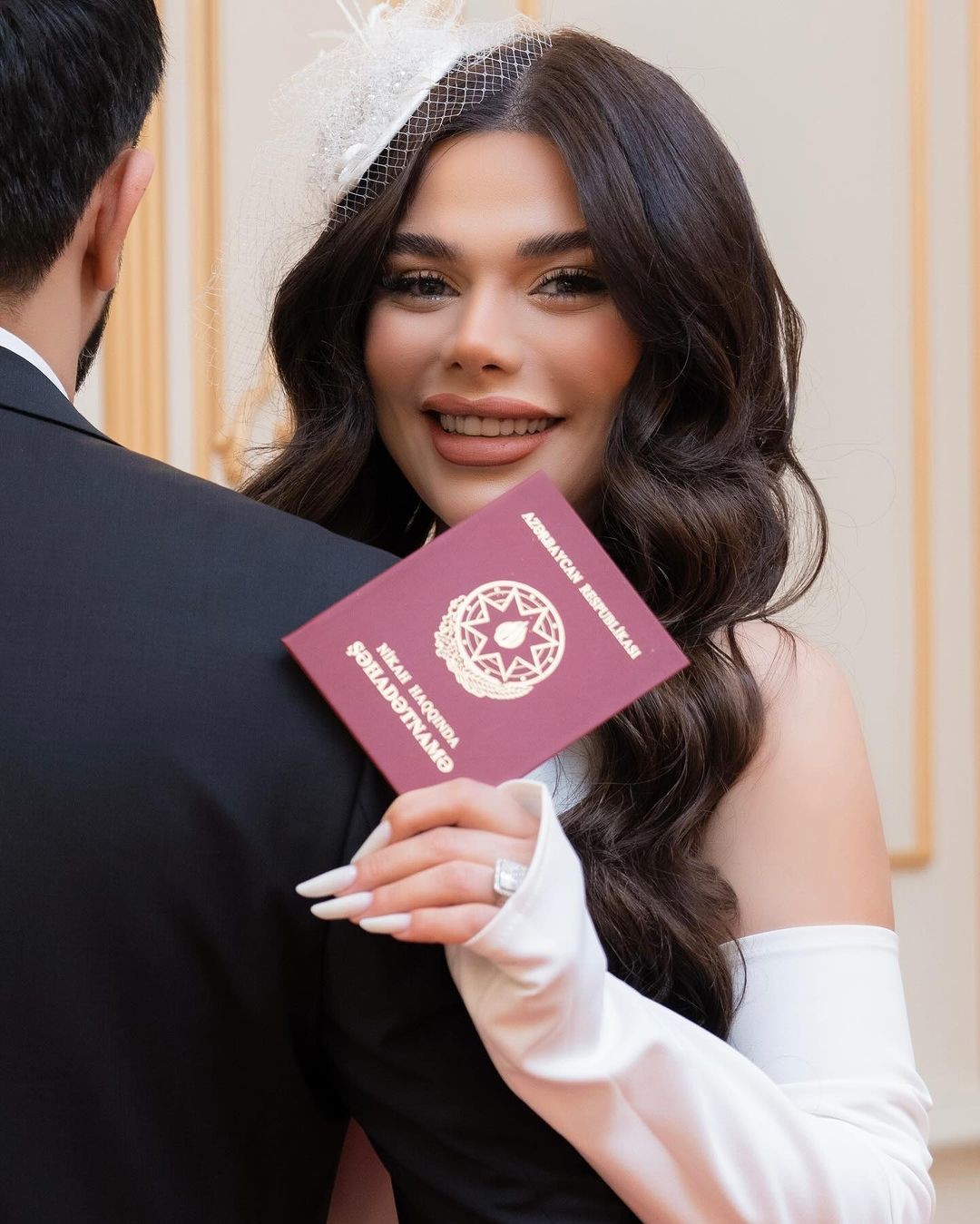 Aysun nikah fotolarını paylaşdı