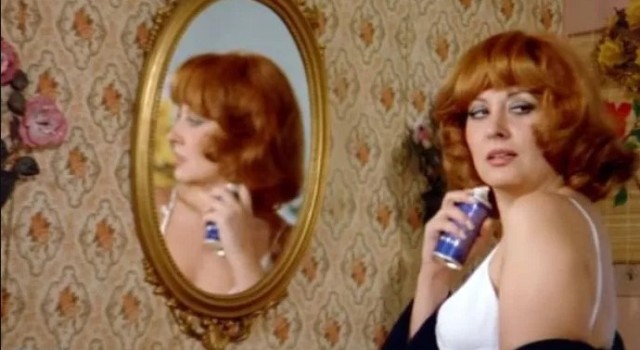 Tanınmış aktrisa 81 yaşında öldü