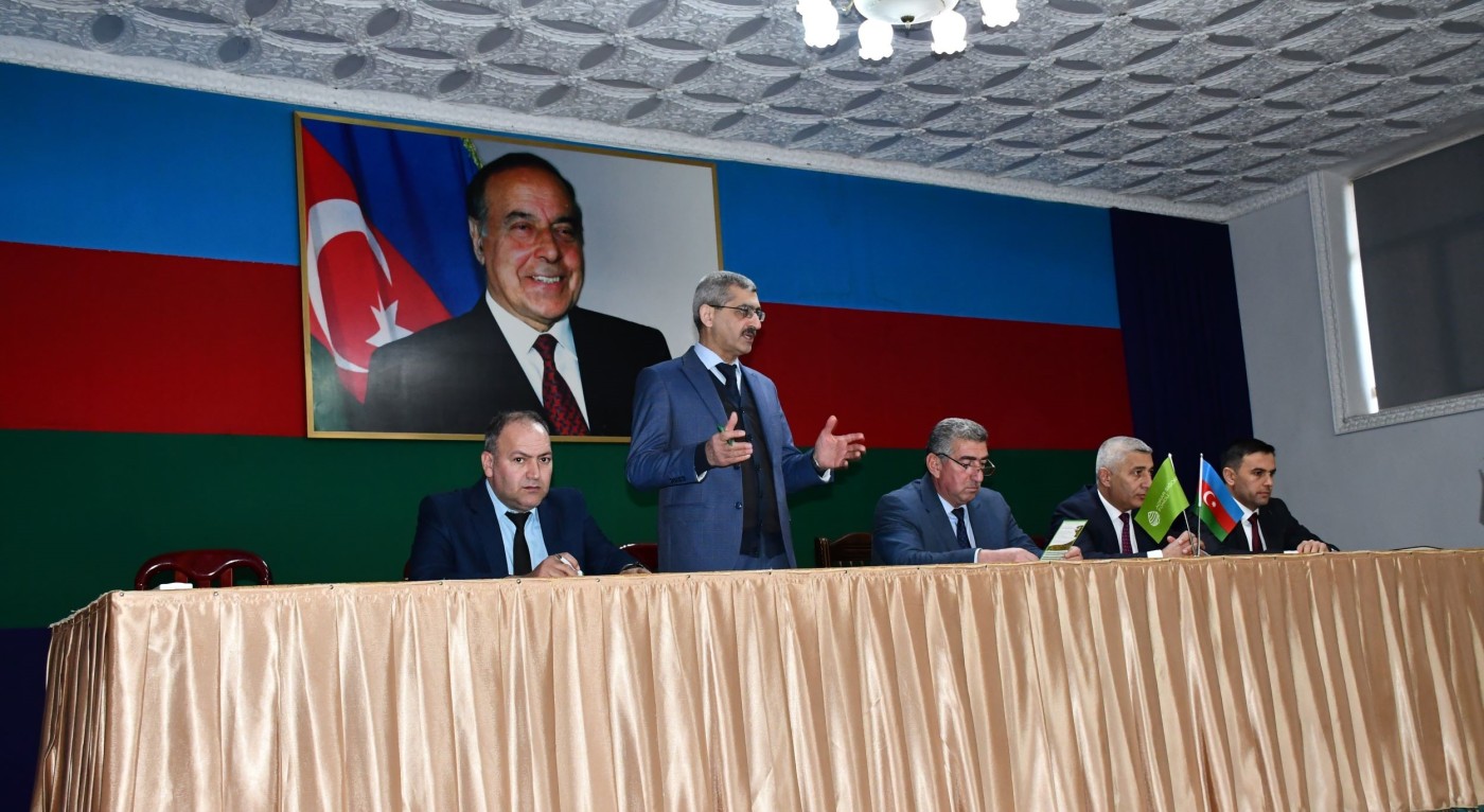 Ucarda fermerlərlə görüş keçirildi - FOTOLAR