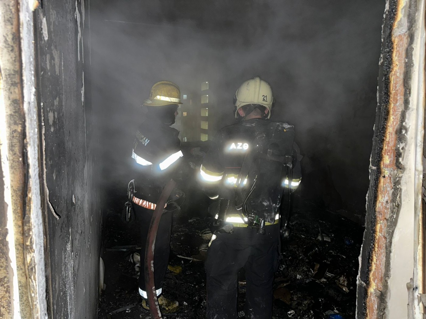 Sarayda mənzildə yanğınla nəticələnən partlayış olub - VİDEO+FOTOLAR (YENİLƏNİB)