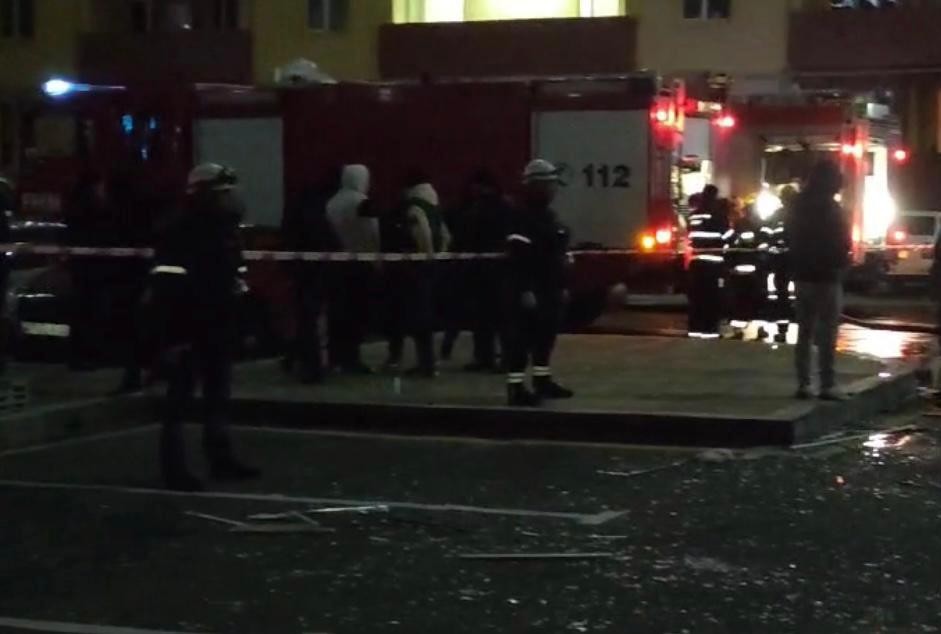 Sarayda mənzildə yanğınla nəticələnən partlayış olub - VİDEO+FOTOLAR (YENİLƏNİB)