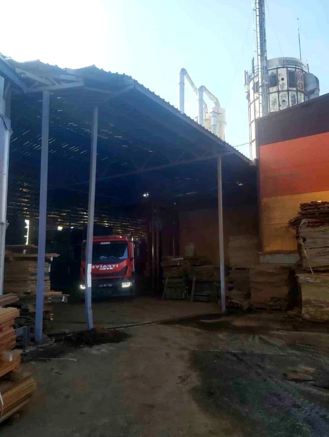 "Polat Alemdarın" fabrikində partlayış oldu - FOTO