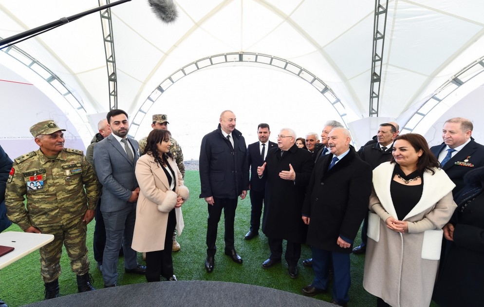 İlham Əliyev Xocalıda Soyqırımı Memorialının təməlini qoydu - YENİLƏNİB (VİDEO)